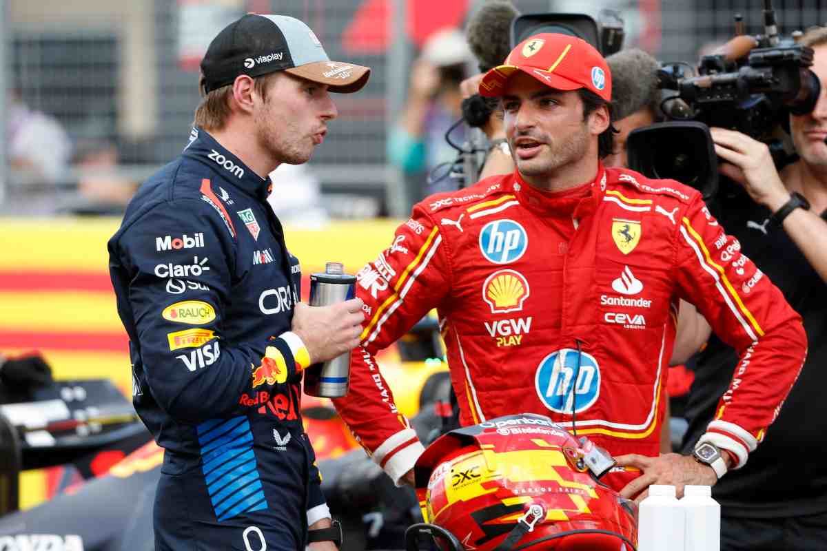 Carlos Sainz con Max Verstappen